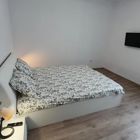הוילה בוקרשט Mrs House 1 מראה חיצוני תמונה