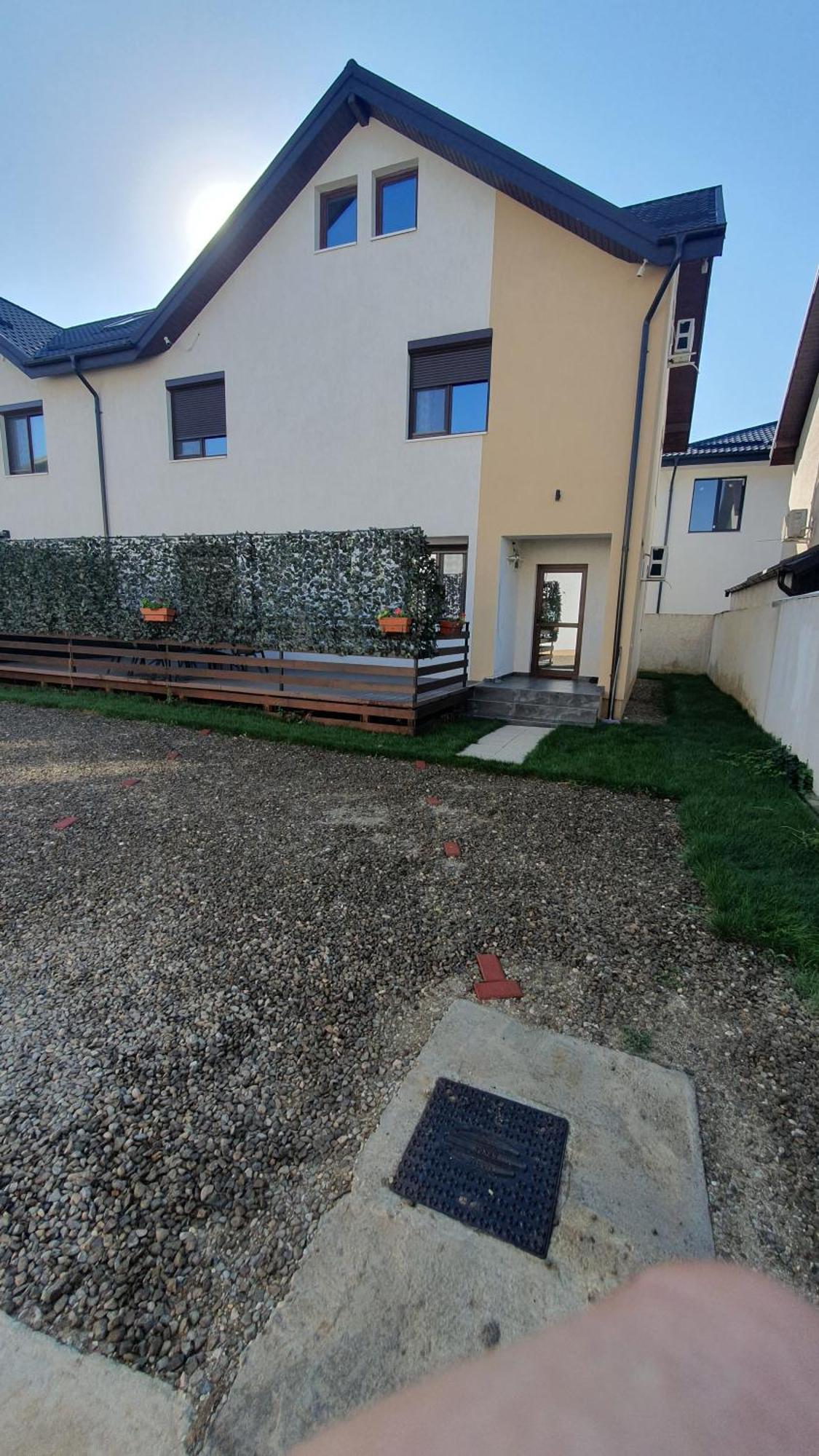 Mrs House 1 * Bukarest